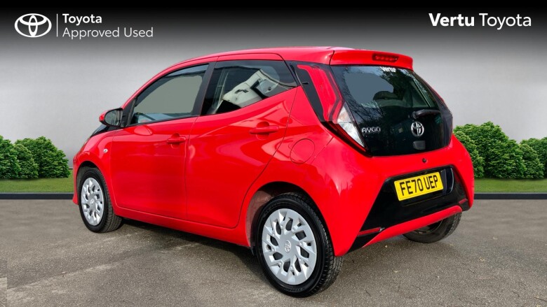 Toyota Aygo 1.0 VVT-i X-Play 5dr x-shift Petrol Hatchback